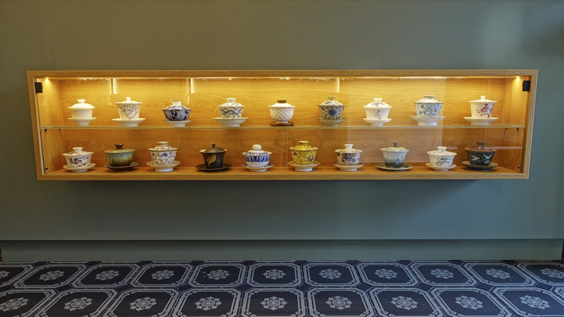 Gaiwan Galerie ThekeGaiwan Galerie Theke